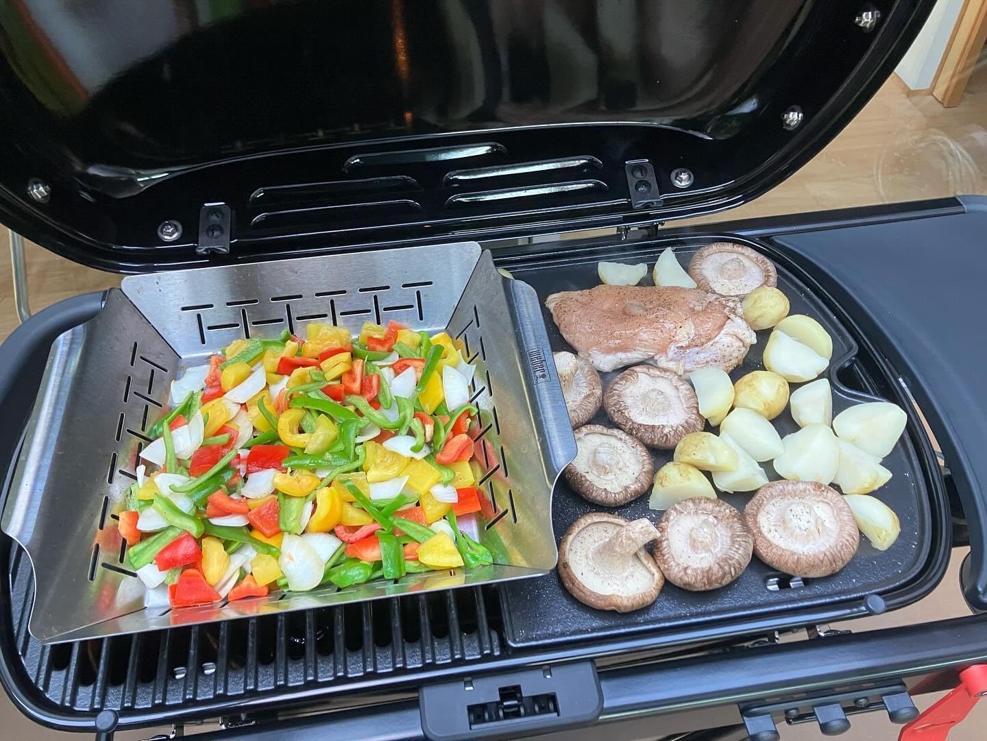 Cast Iron Cooking Grate and Grill Griddle 7034 for Weber Traveler Portable Gas Grill, Replacement Parts for Weber 9010001 9020001 9030001 9013001 Stealth Edition Traveler Portable Accessories