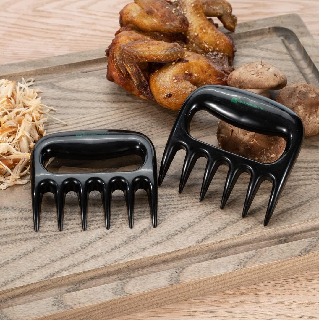 Restaurantware Met Lux 4.5 x 4.1 Inch Meat Claws 2 Meat Shredders - Sharp Blades With Handle Black Plastic Bear Claws Durable For Shredding Pork Chicken or Turkey