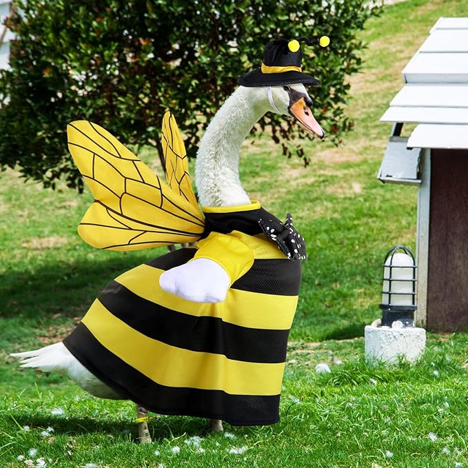Frienda 2 Set Porch Goose Outfits Clothes 23 Inch Garden Raincoat Flag Bee Fishing Style Goose Costume for Lawn Patio Valentine's Day Decor