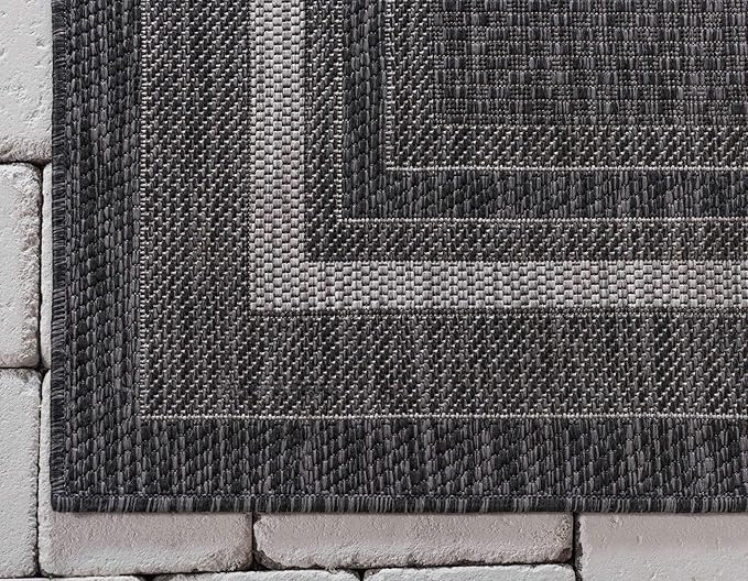 Unique Loom Outdoor Border Collection Area Rug - Soft Border (5' 3" x 8' Rectangle, Black/ Ivory)
